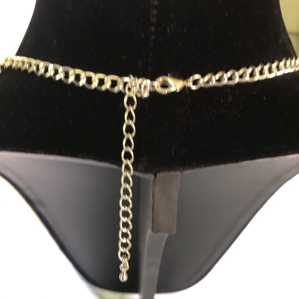 Silver Bib/Choker Statement Necklace women’s. Smart casual jewellery - Picture 6 of 7